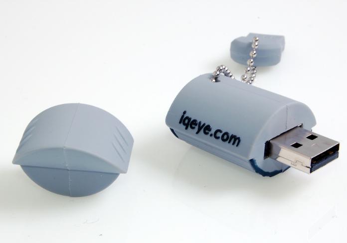 100% Design USB Flash Drive